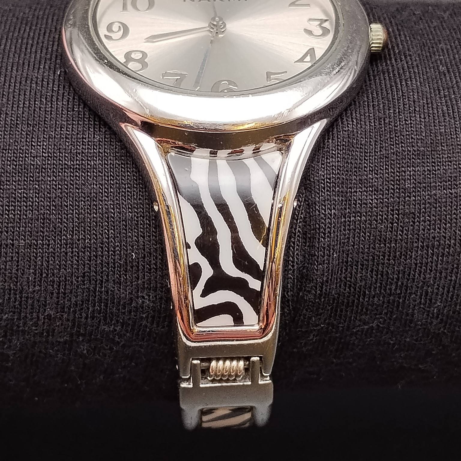 NARMI SKU4009 Wristwatch Silver-Tone Zebra Print Bangle Japan Movt