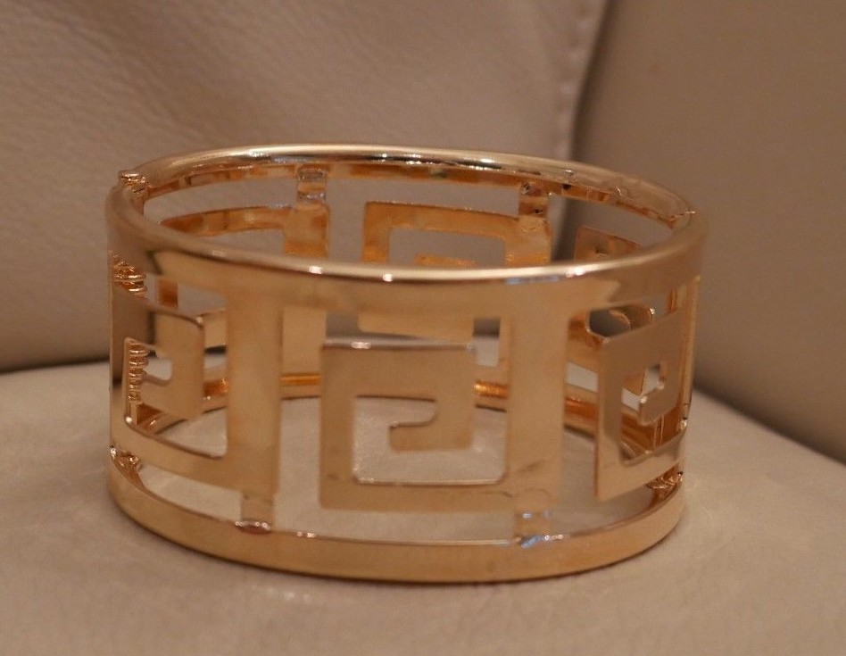 NEW Women’s Fashion Cuff Bracelet Bangle jewelry Greek Key 18K yellow GP