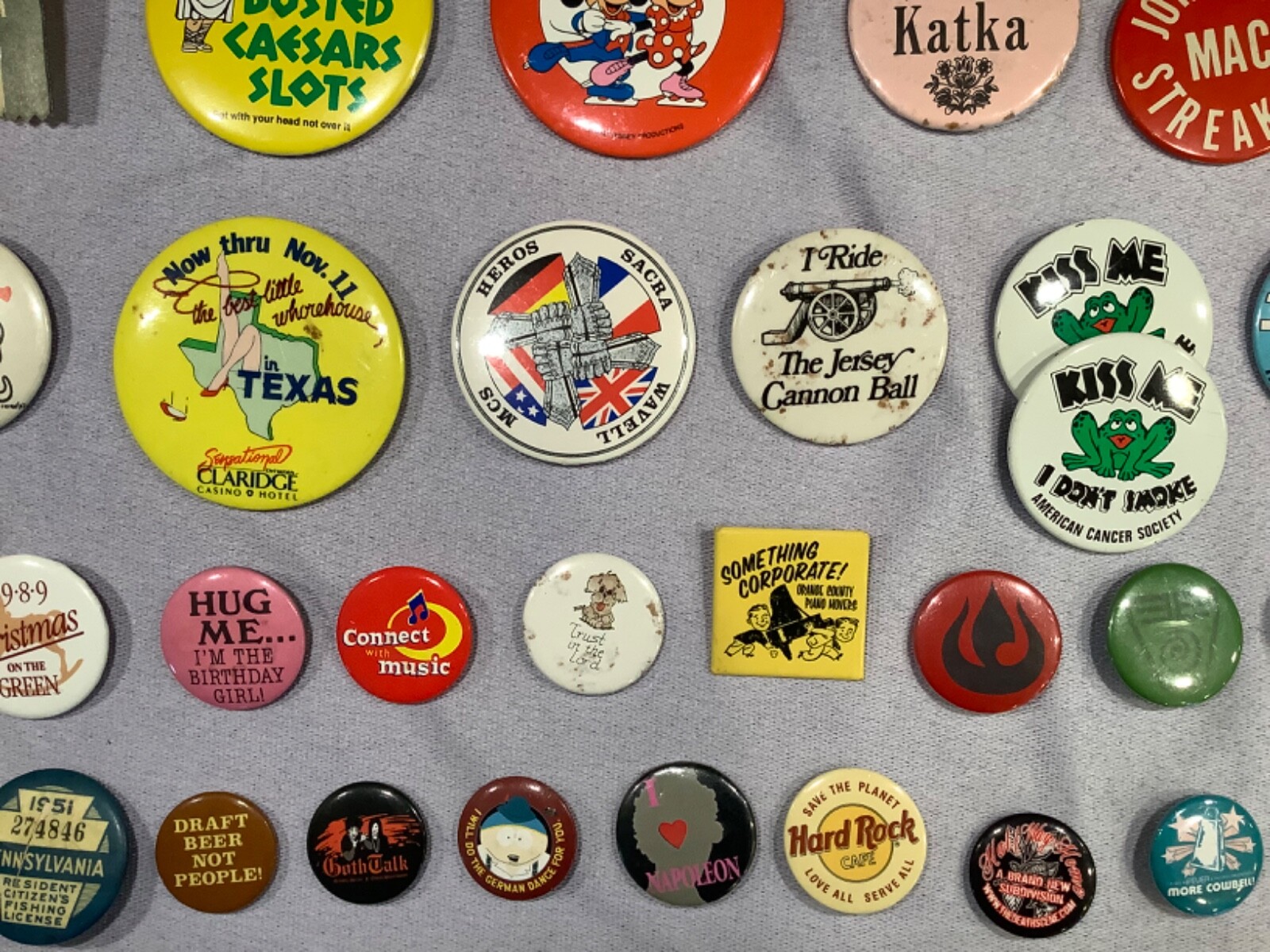 VINTAGE PINBACK BUTTONS: U PICK