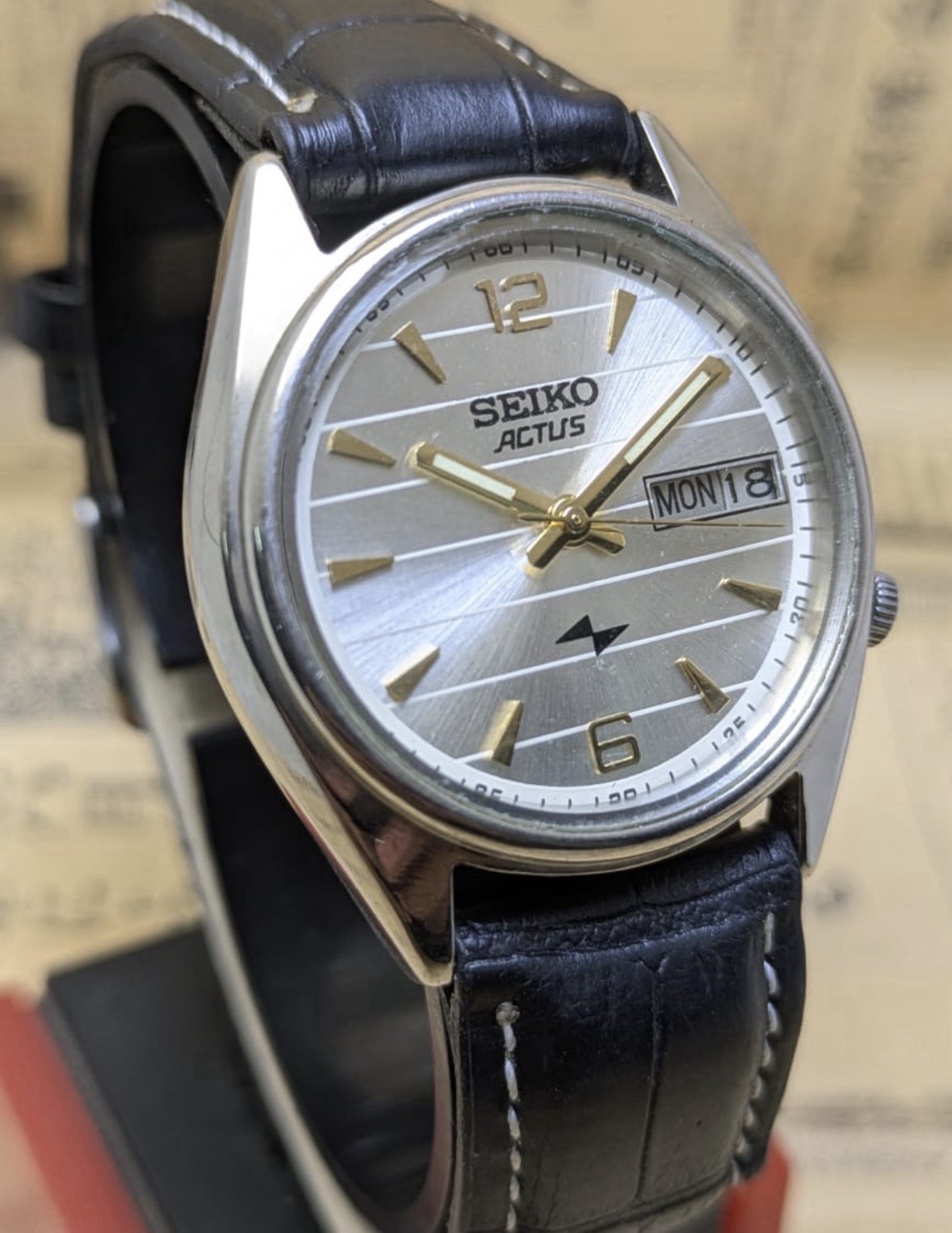 Vintage Seiko 5 Actus 7009 Automatic 21 Jewels Men’s Watch Japan Silver Sunburst