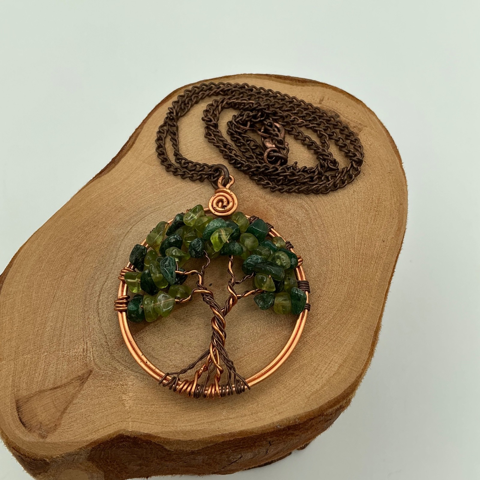 Vintage Tree of Life Green Stone Pendant Round Cut Copper Wire Necklace Handmade
