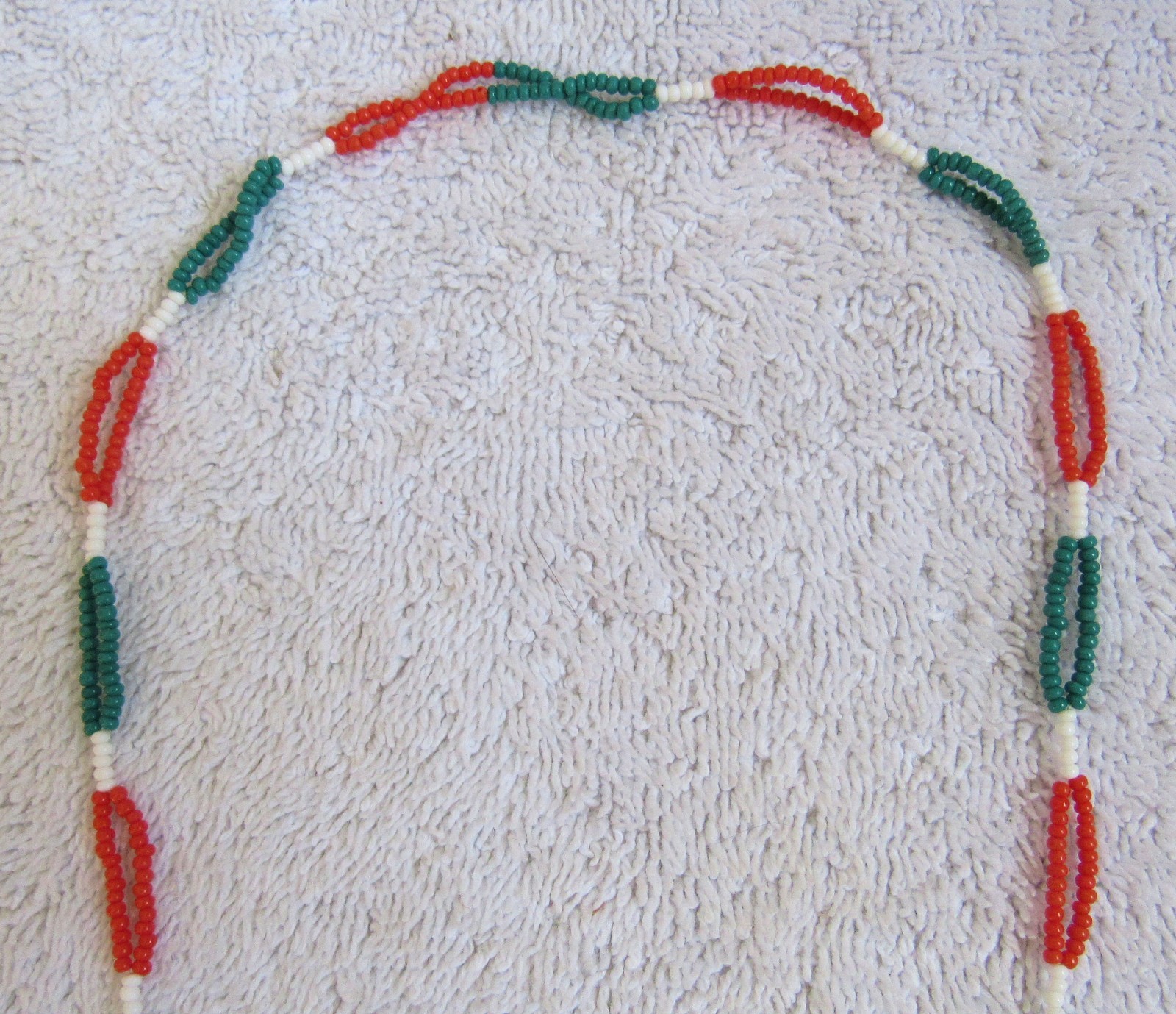 Vintage Sioux Indian Bead Beaded Beadwork Medallion Design Pendant & Necklace