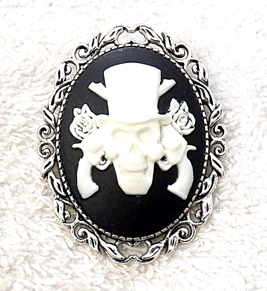 NEW HALLOWEEN CAMEO BROOCH GUNS & ROSES SKULL ROCK AND ROLL MUSIC METAL HAT FUN