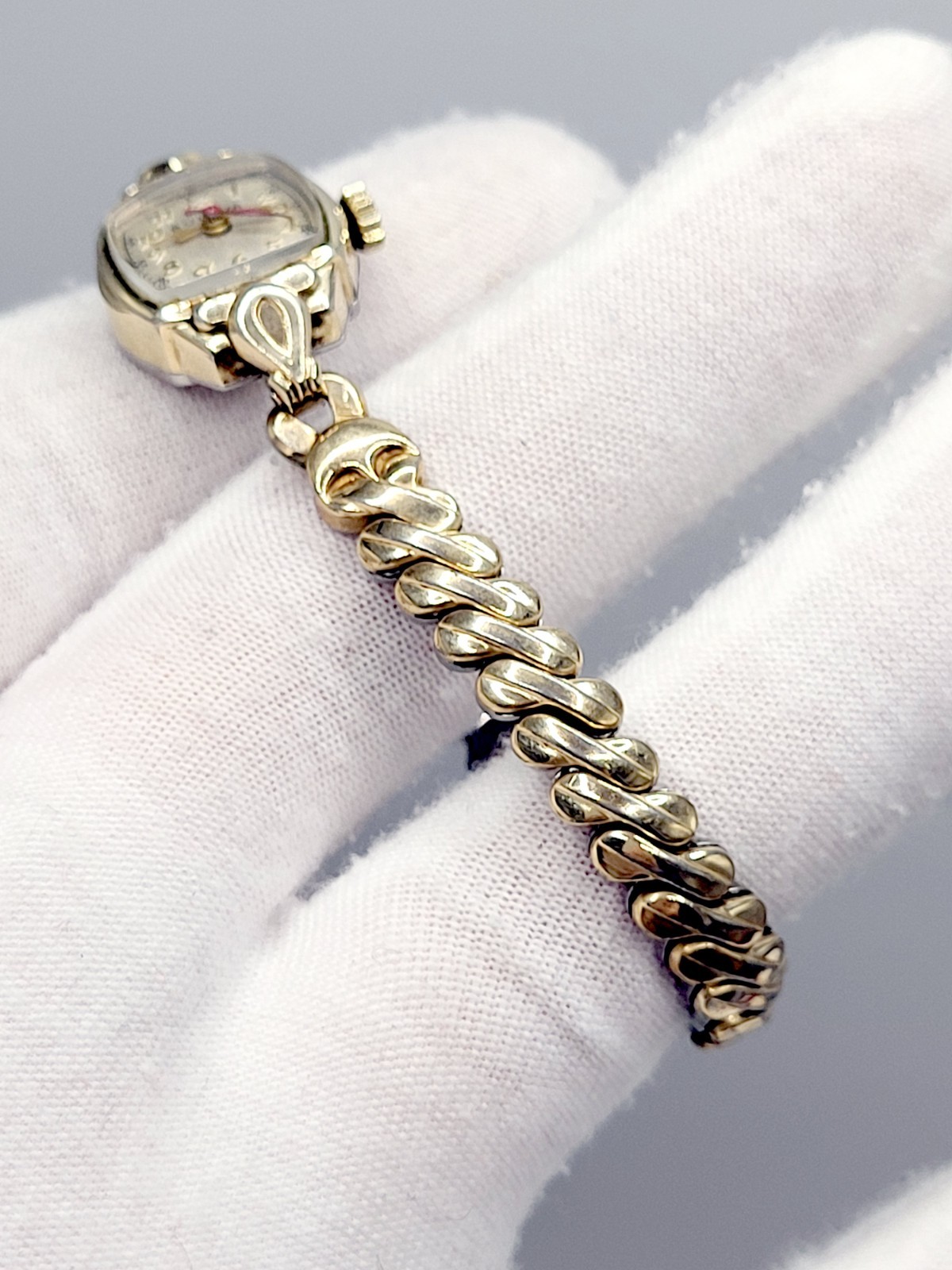 Vintage 1956 Bulova Ladies 16mm Cocktail Watch 10K Gold Filled Swiss Works Great