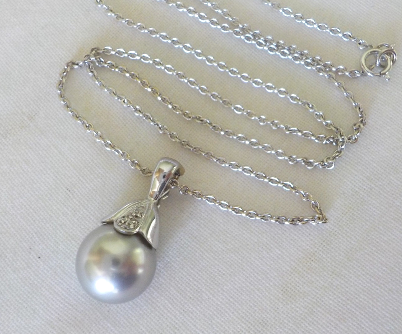 14K White Gold Drop Tahitian Pearl Diamond Necklace – 5.37 gms, 16.2 in, 10 mm