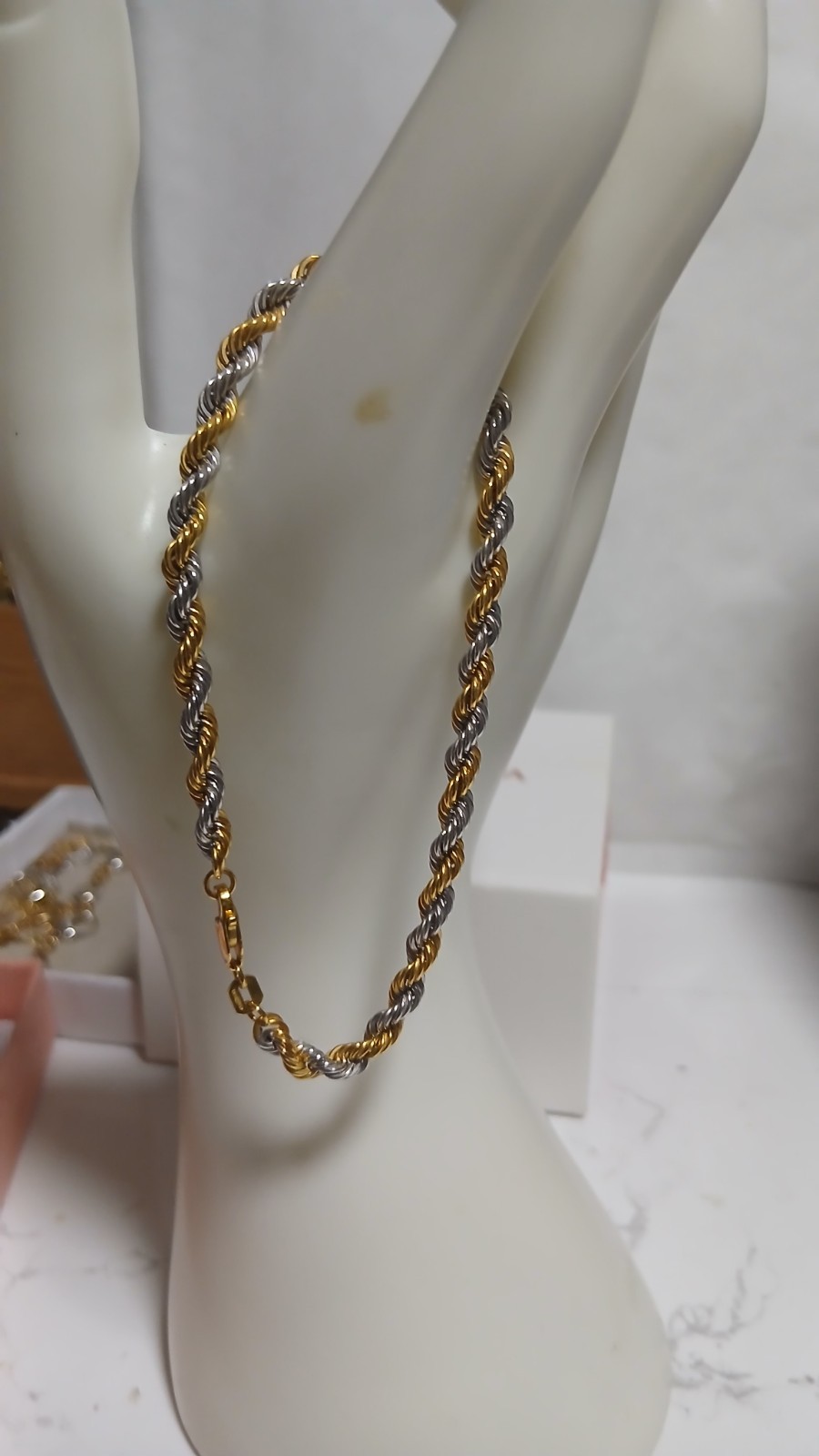 9ct Yellow and white Gold Bracelet.