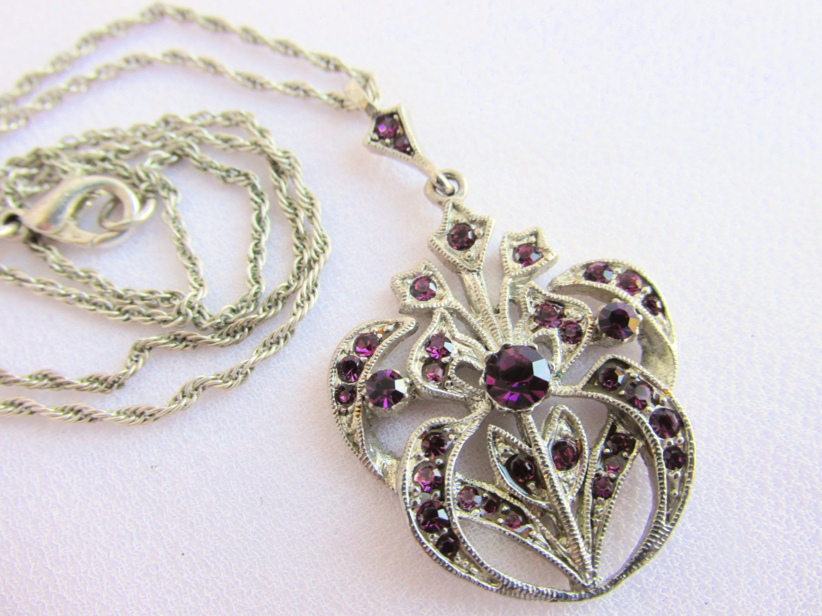 VTG Hobe’ Purple Rhinestone Pendant 18″ Necklace Silver Plate Rope Chain Signed
