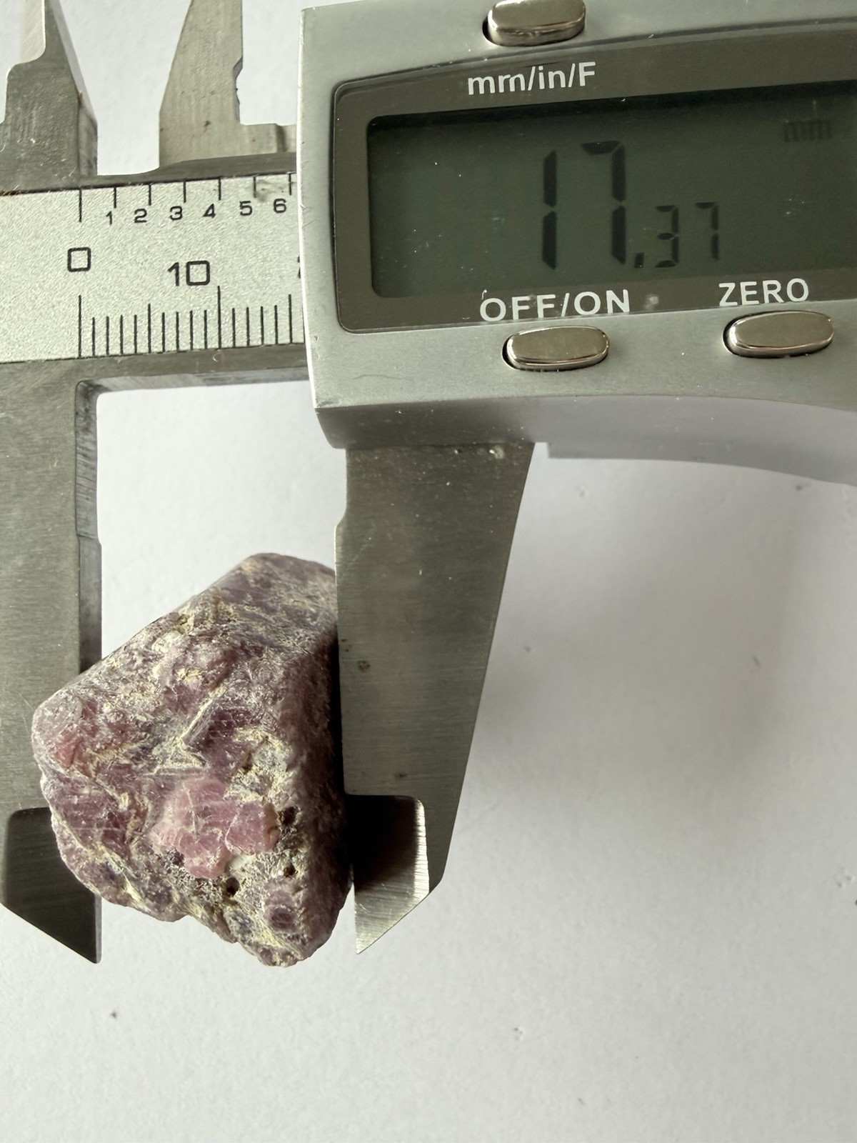 105 Ct Natural Sapphire Corundum