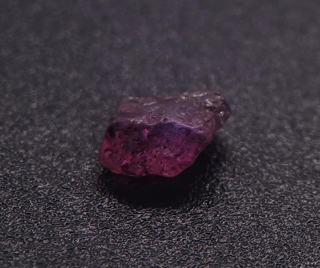 NATURAL AUSTRALIAN Rough Fancy Vivid Lavander Purple Sapphire 1.32ct Unheated G