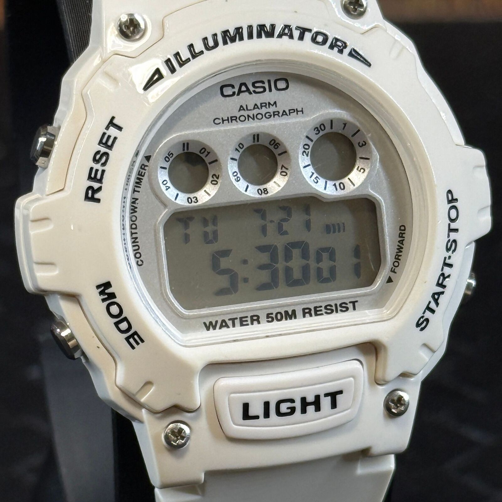 Casio Illuminator W-214HC