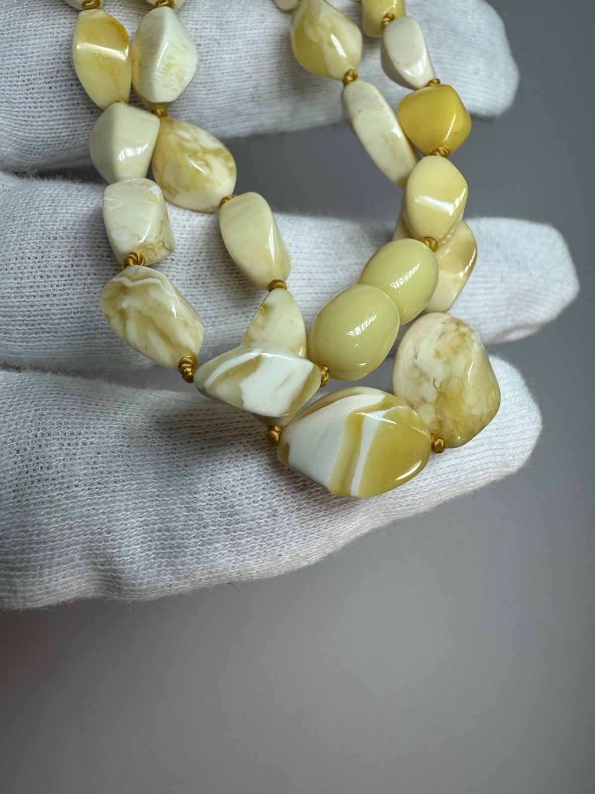 Natural Baltic Amber Bead Necklace – Rare White Milky Amber – 10.5g – 46cm