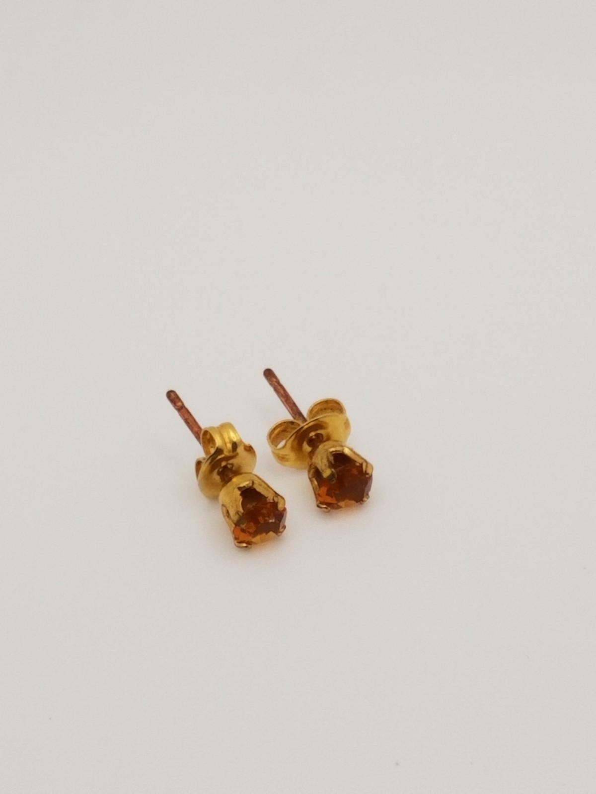 Vintage Gold Tone Stud/ Post Style Earrings Faux Topaz? Amber Glass Jewel 4mm