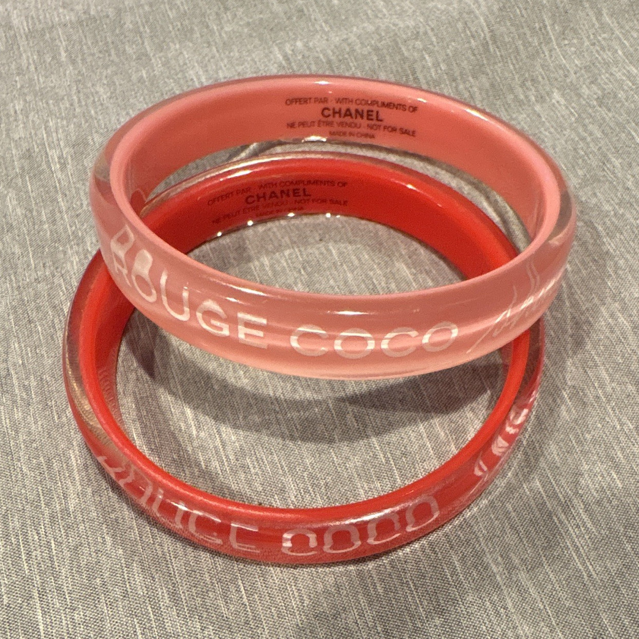 CHANEL Rouge Coco Red & Pink Plastic Stackable Bangle Bracelet Set Signed