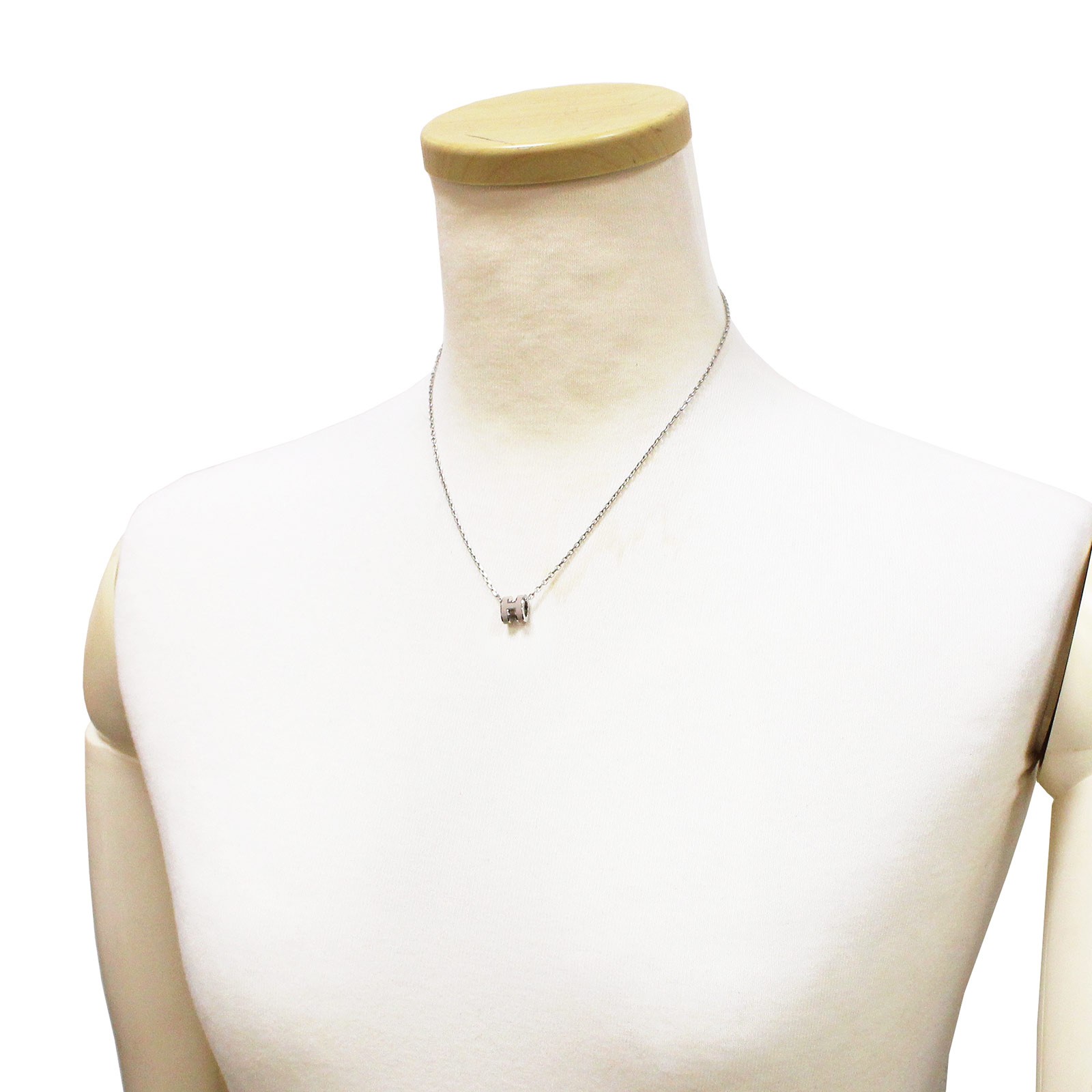 HERMES Pop H Mini Pop H lacquered metal, Marron Glace Pendant / Necklace