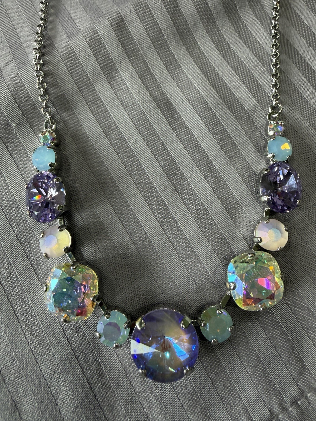 Sorrelli Silver Tone Multicolor Crystal Statement Chain Necklace EUC