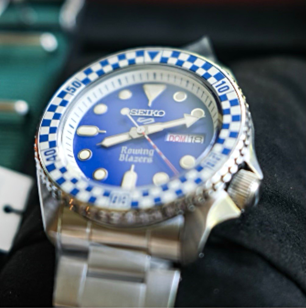 Seiko x Rowing Blazers Limited Edition Auto Blue Dial Day/Date + Strap Box