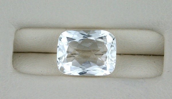 9×7 9mm x 7mm Emerald Cushion Cut AAA White Topaz Gem Stone Gemstone ebs6002