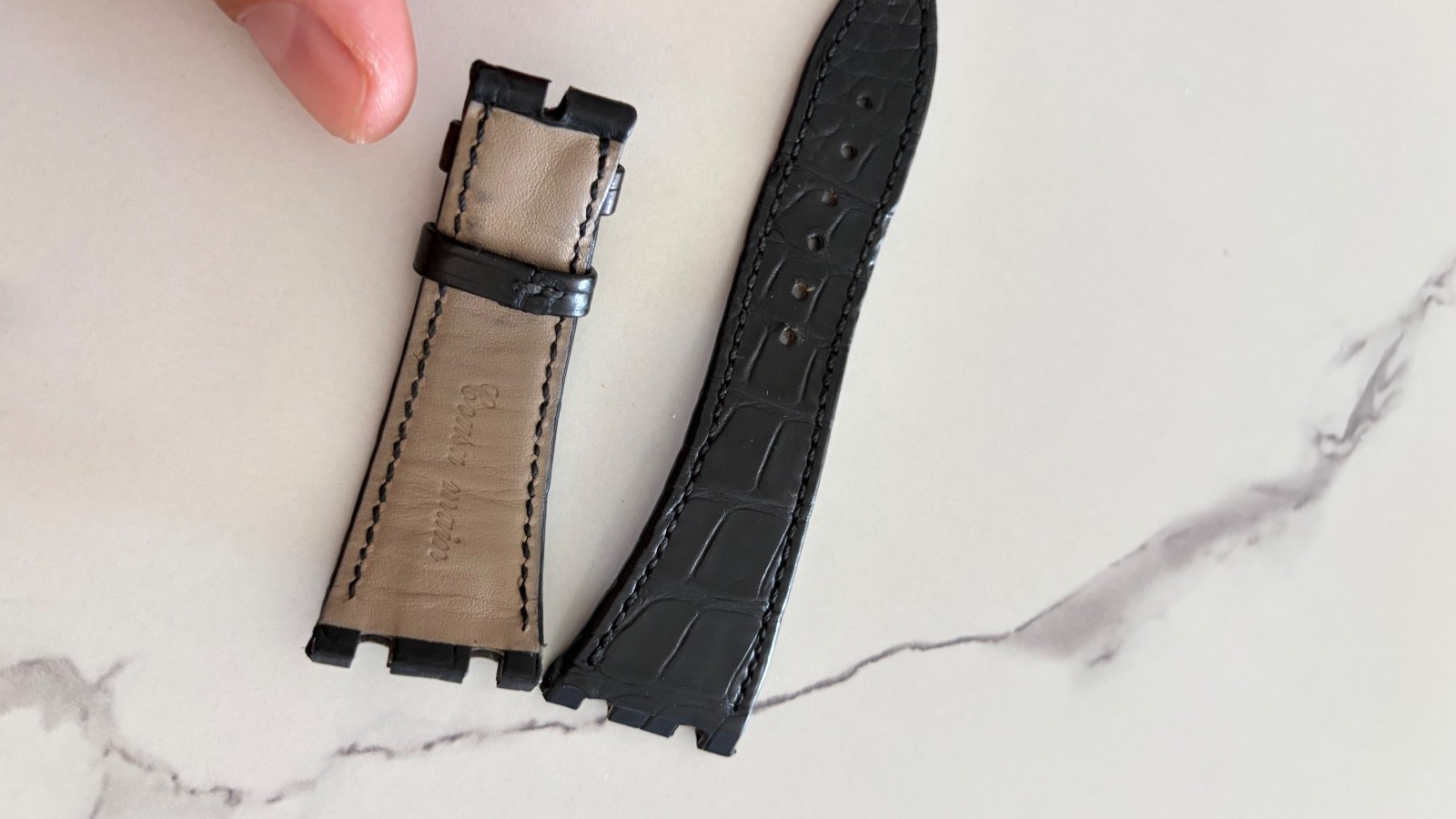 AP 100% Authentic Audemars Piguet Royal Oak Black Leather Strap 26mm x 18mm