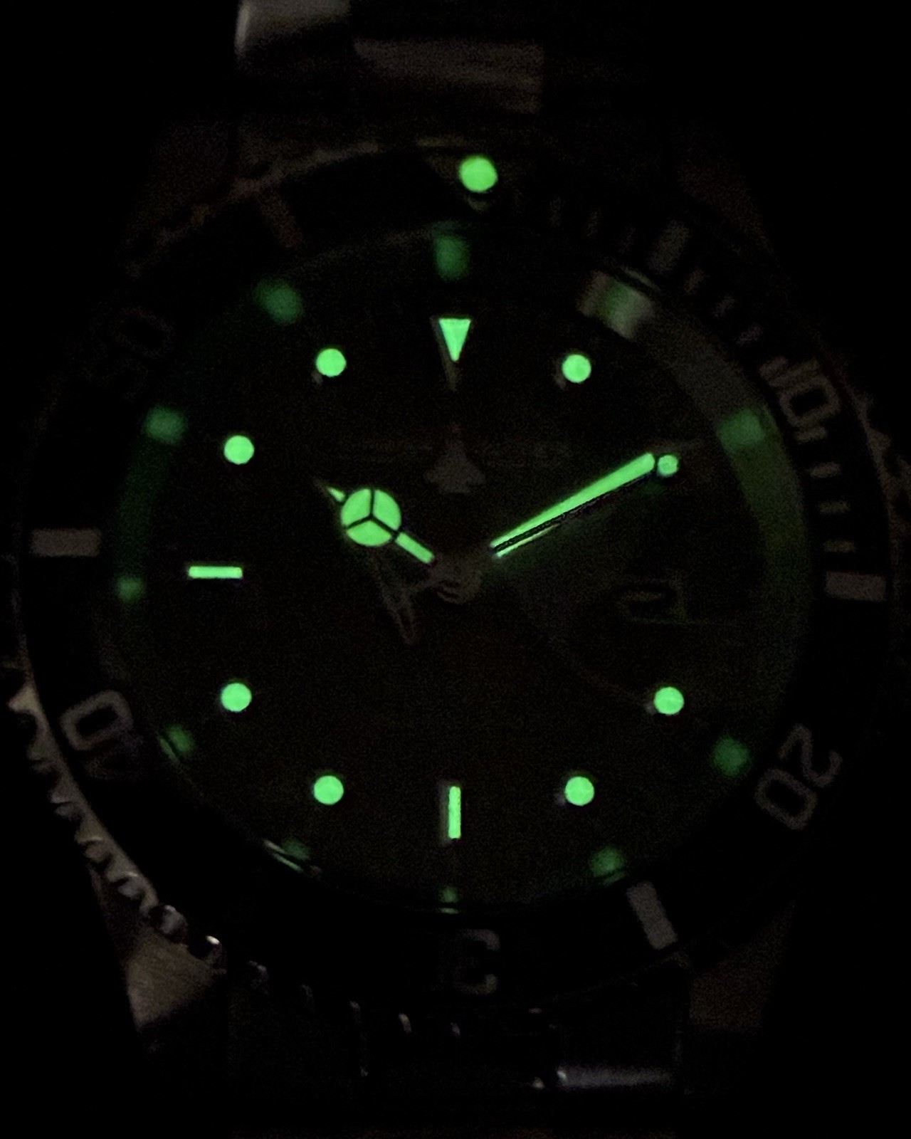 INVICTA CHASE DURER OLIVE GREEN BLACK BEZEL 40MM DIVER QUARTZ STAINLESS STEEL!