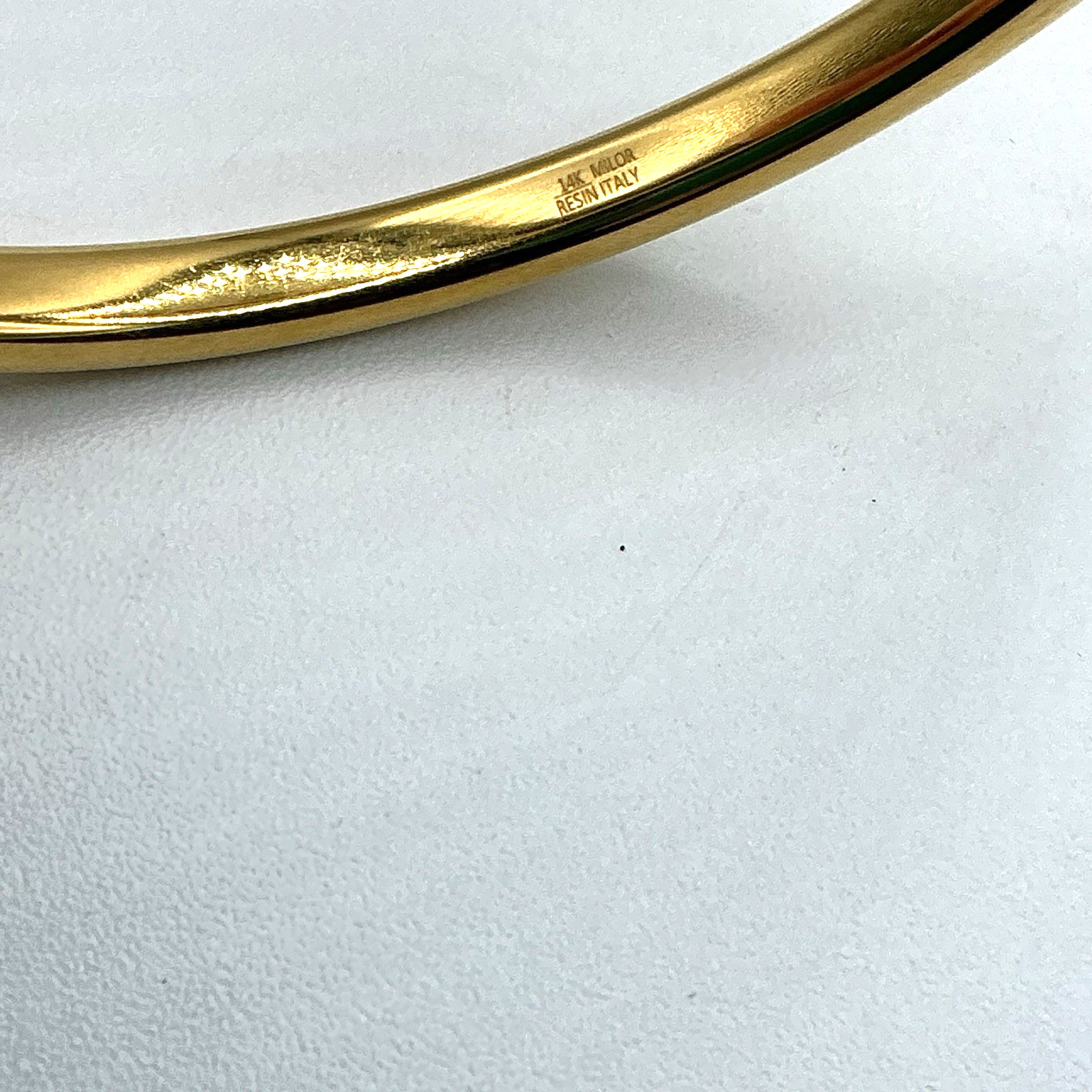 14k Yellow Gold RESIN CORE Milor Italy Bangle Bracelet Signed HAS CHIP See photo