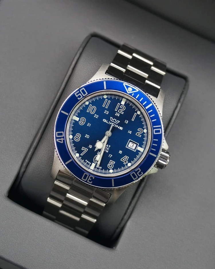 Glycine Combat Sub Automatic GL0077 Blue Dial 42mm Swiss Men’s Watch Box Papers