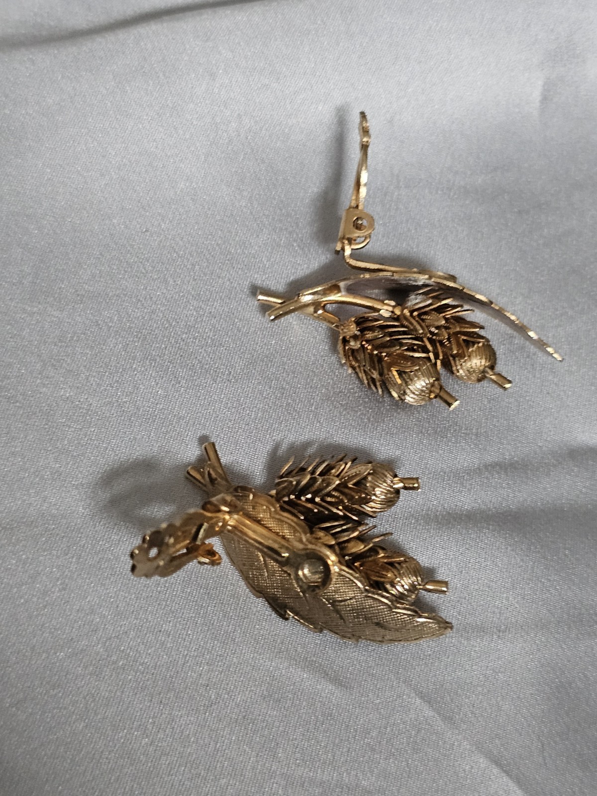 Vintage Goldtone Two-tone Wheat Cattail Clip-on Earrings Ear Climber