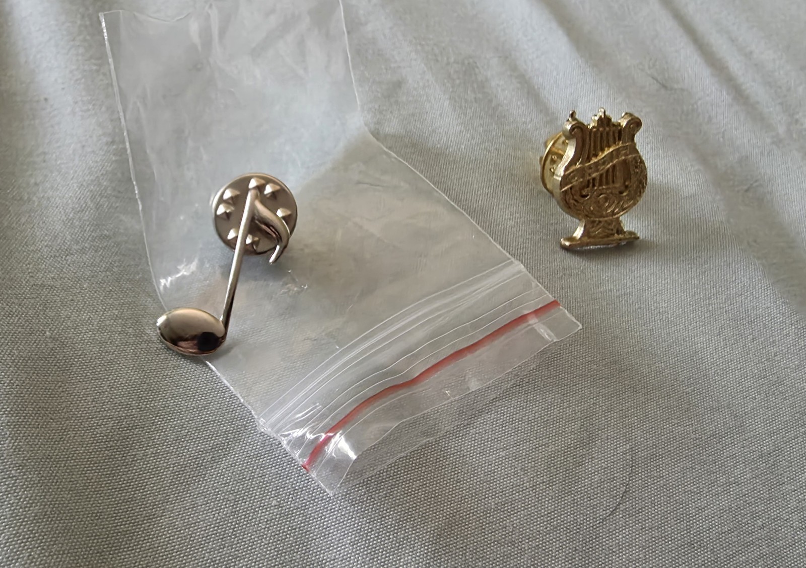 Vintage Gold Music Brooches Lyre Music Note Brooch Pin