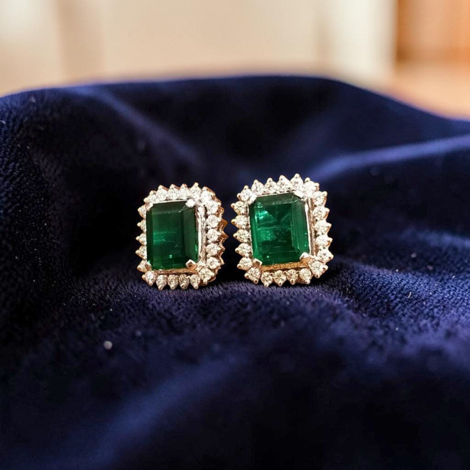Classy 6.45 Cts Round Brilliant F/VS1 Diamonds Emerald Stud Earrings In 14K Gold