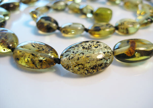 Genuine Light Green Elegant Beautiful Baltic Amber Necklace 21.6 inch 55 cm !!!