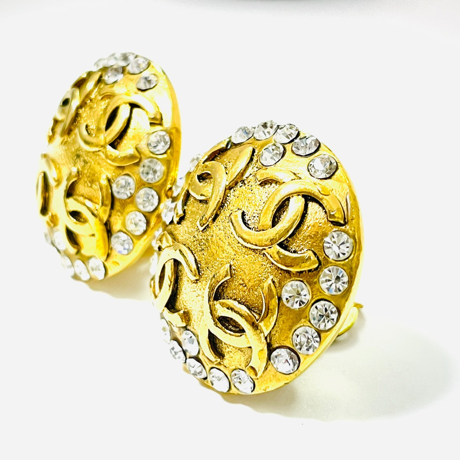 CHANEL 23 Coco Mark Rhinestone Earrings Gold CC Logo Vintage Clip-On JAPAN