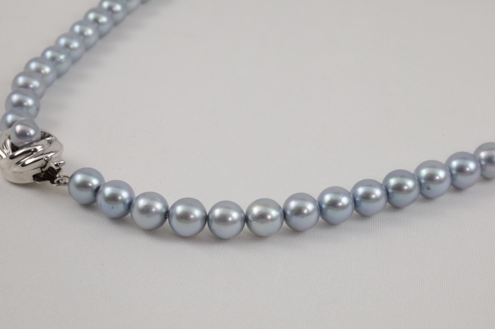 TASAKI Akoya Blue Pearl Necklace 7.0-7.5mm 17″ Silver Clasp w/ Case