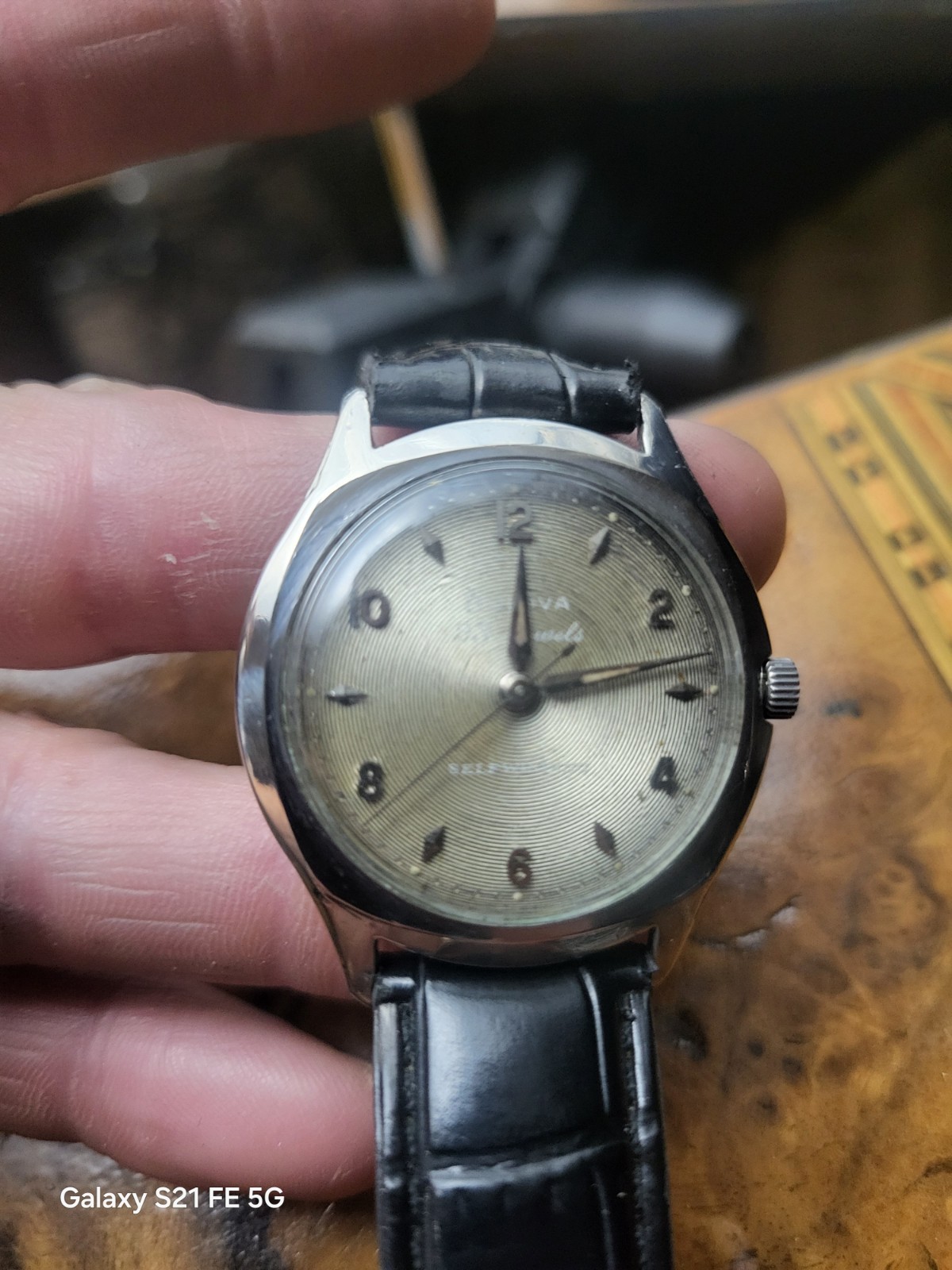 Bulova 23 Jewel Self Winding Vintage Men’s Watch Silver Dial Black Leather