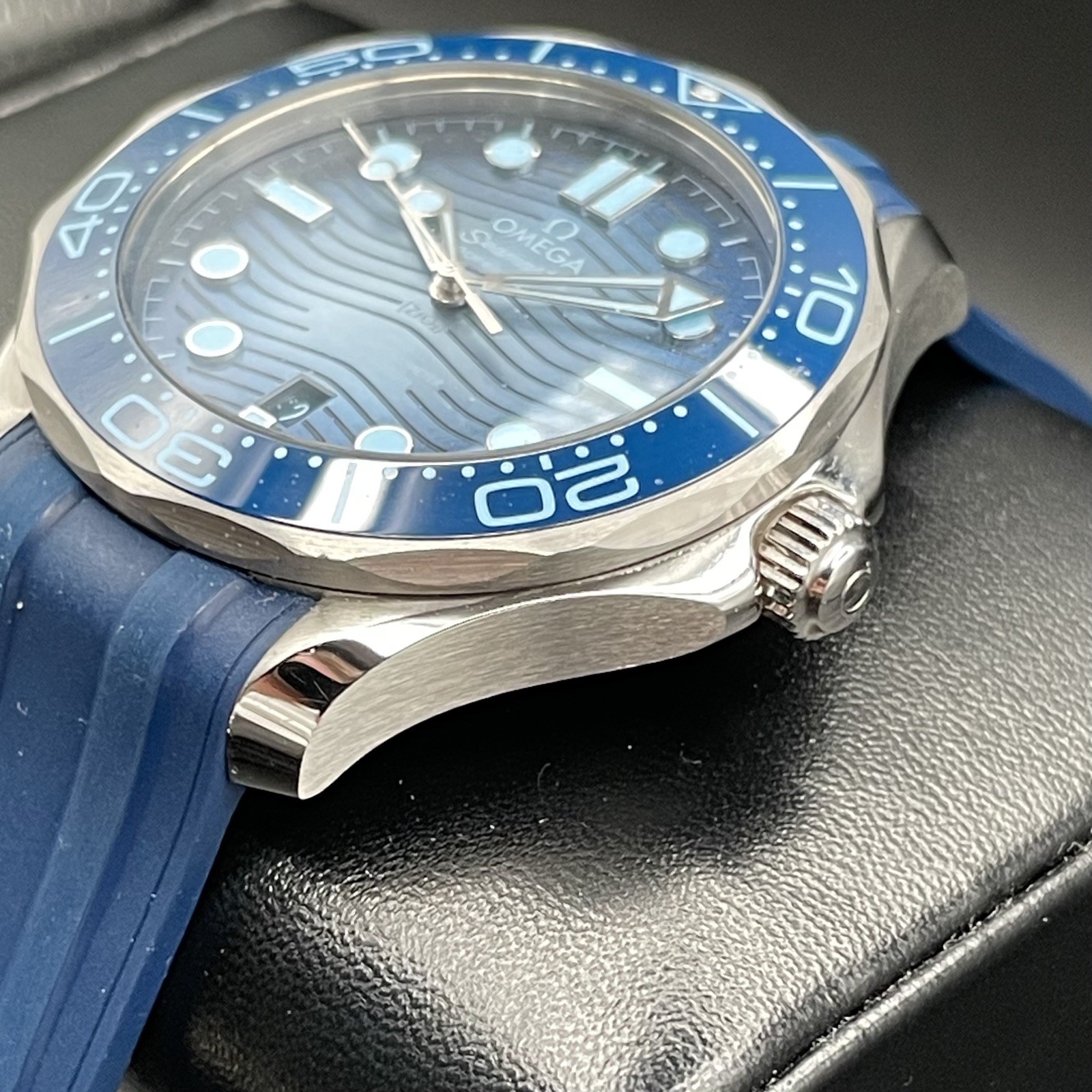 OMEGA Seamaster Diver 300M 210.32.42.20.03.002 Summer Blue – Full Set
