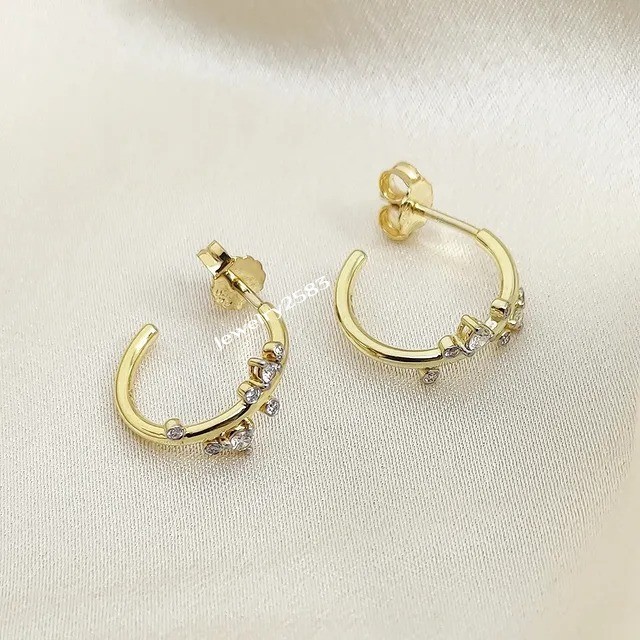 Beautiful Daily Wear Clip Push Back Earrings For Her D/VVS Moissanite 925 Silver