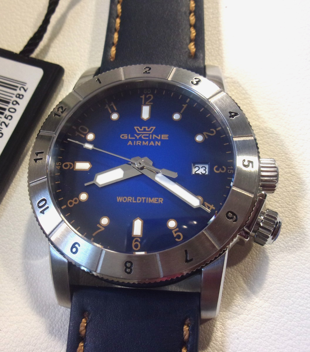 Glycine Airman World Timer GL1022, Quartz. Dual time. Blue. 41mm. New in box.