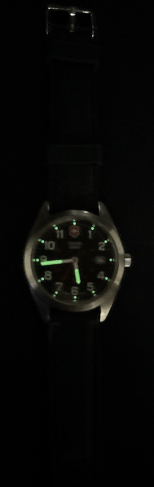 Men’s VICTORINOX Swiss Army Stainless Rubber Band Strap Watch GLOW Dark 241083