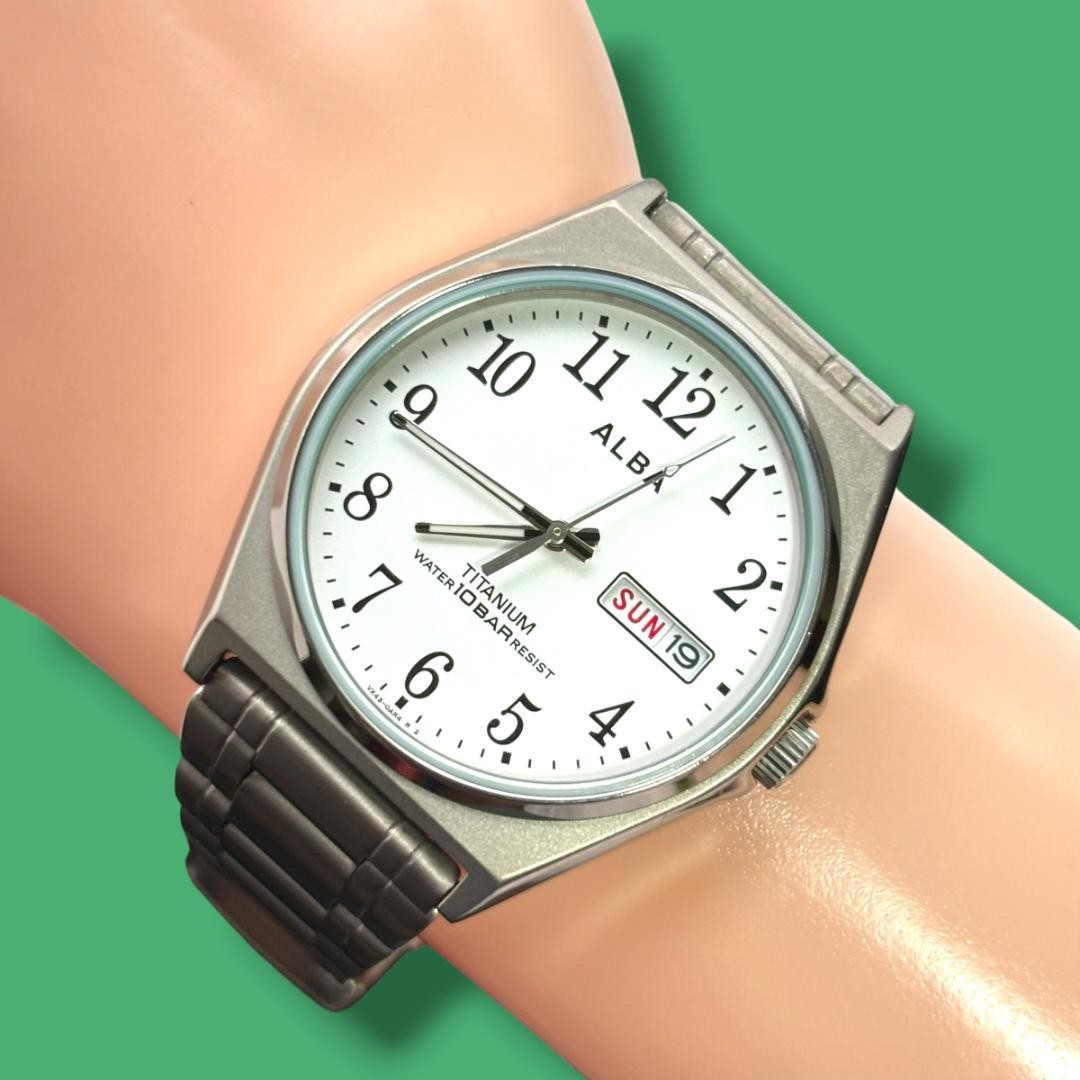 Excellent condition, fully functional Seiko Alba men’s watch, titanium, day-