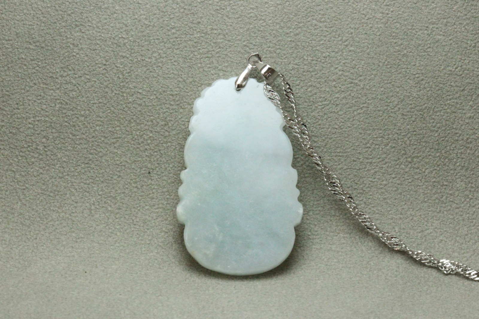 Natural White green A Jadeite jade Hand-Carved Rabbit (Chinese Zodiac) Pendant