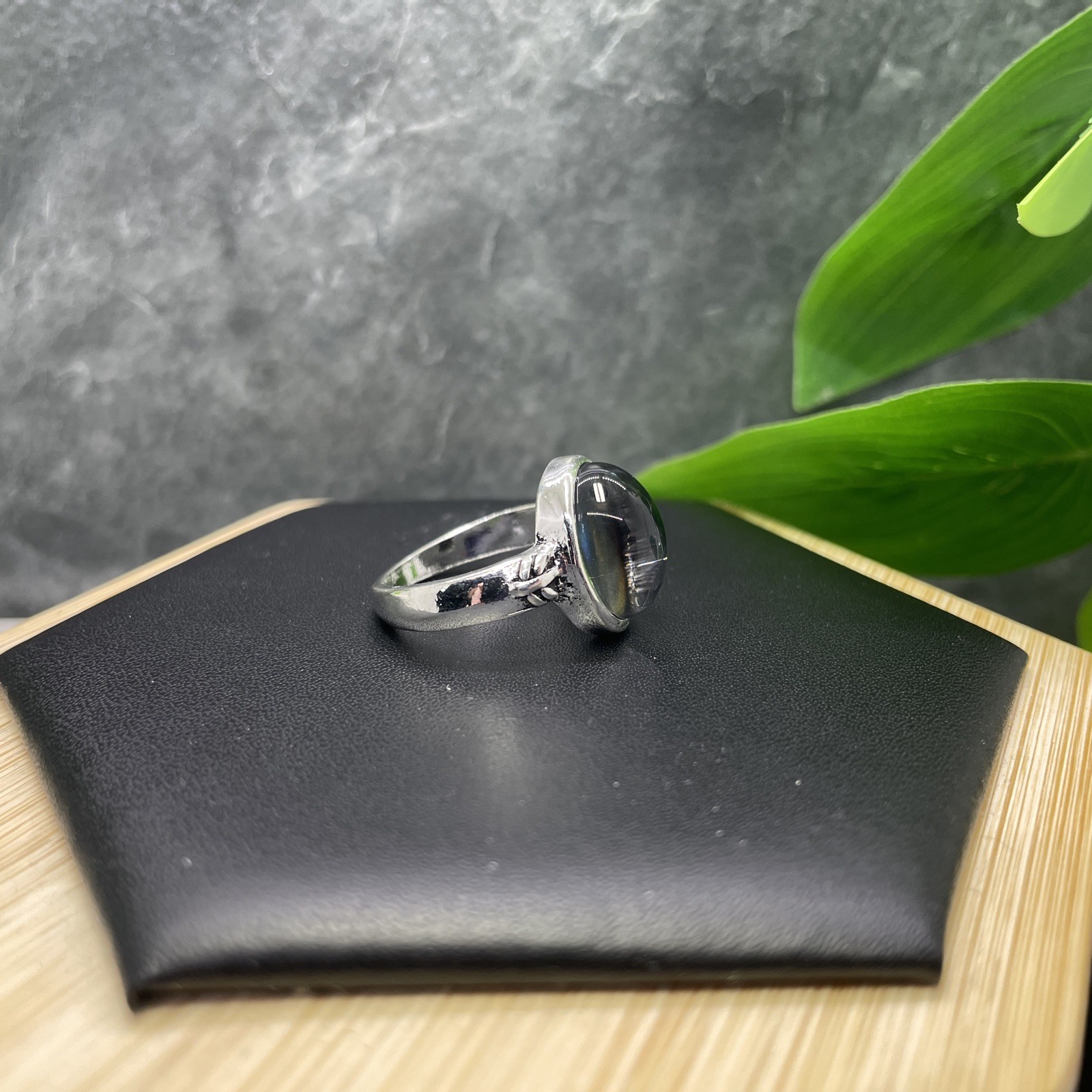 Silver-tone Mood Ring Color Change And Chart Size 9 New Free Ship C444 C445