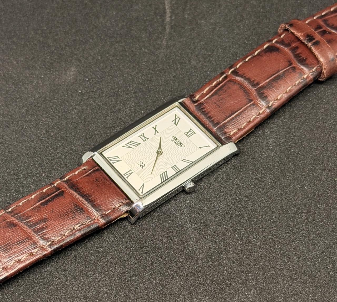 Vintage Rare Seiko Slim Quartz Men’s Wrist Watch With Free DDP Shipping