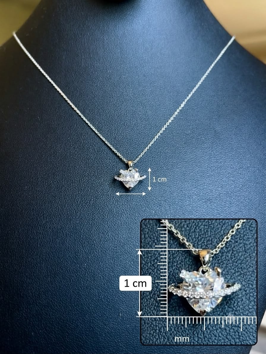 Silver Tone Fashion Pendant Necklace Elegant Pre-Owned Excellent Condition
