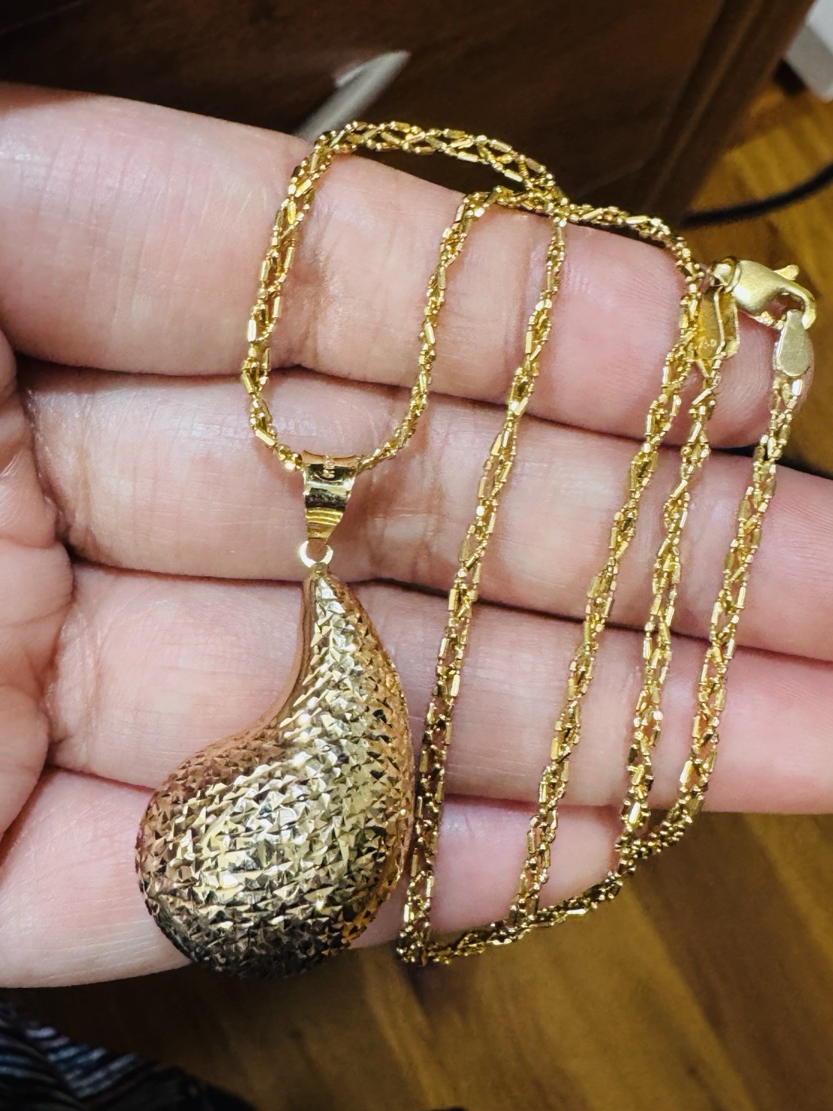 New 18K 750 Gold Women’s Teardrop Set Necklace 16”/16.5” long 7.83g 3mm Choker