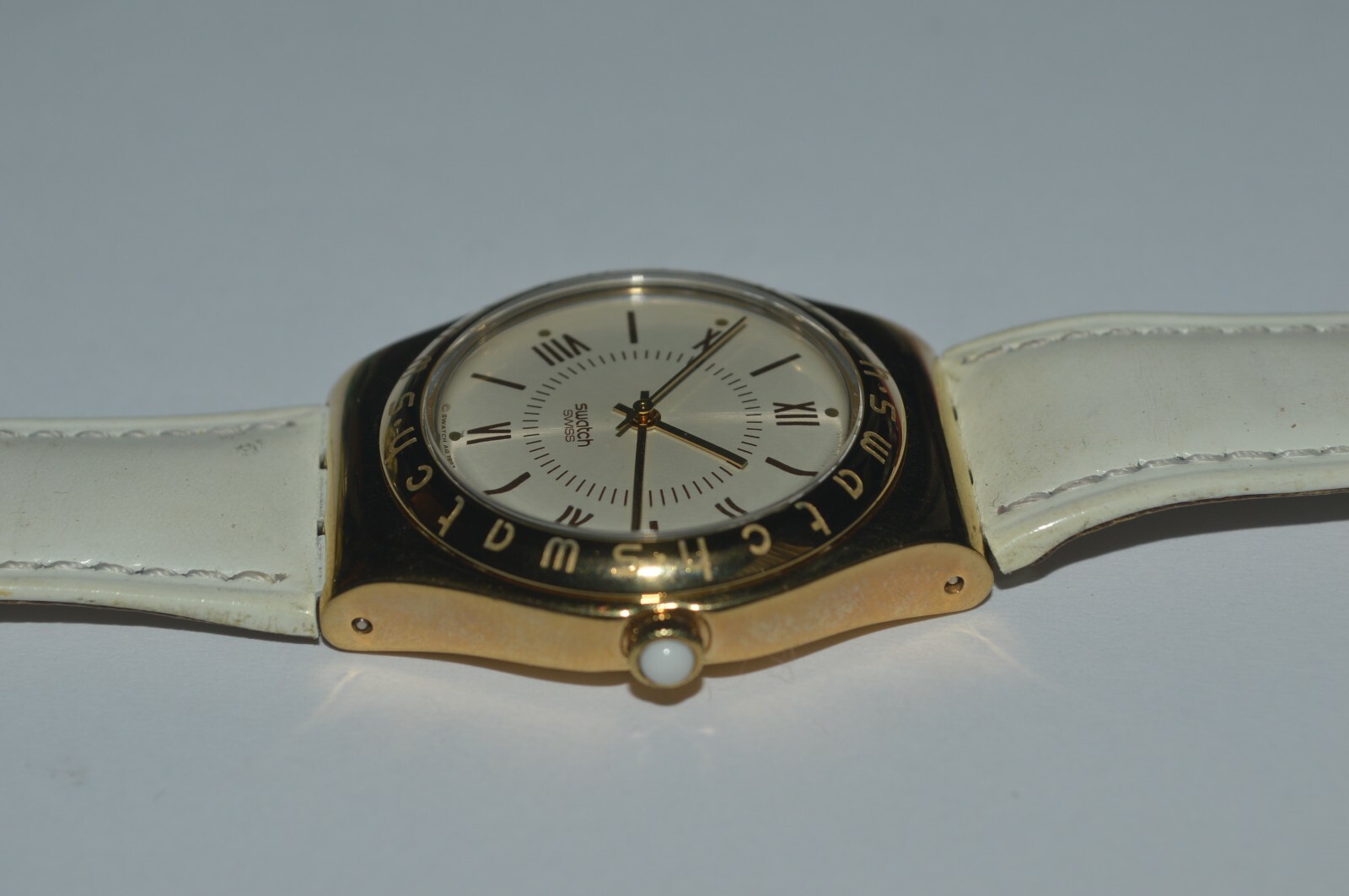 Swatch IRONY Medium Watch YLG109 MALAKO 1998 Swiss Ladies Stainless Steel 33 mm