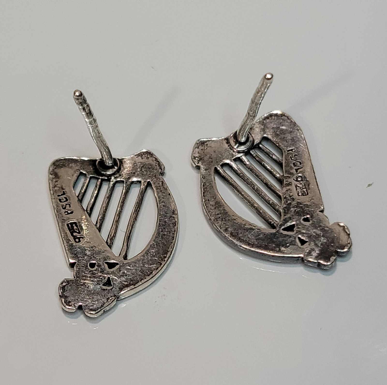 ​Peter Stone Sterling Silver Celtic Harp Earrings NOS VTG Irish Musical PSCI