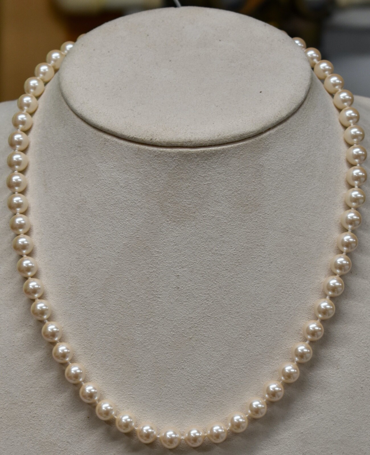 NOS MONET FAUX GLASS 8mm PEARL STRAND 19.5 INCH + goldtone clasp EXCELLENT