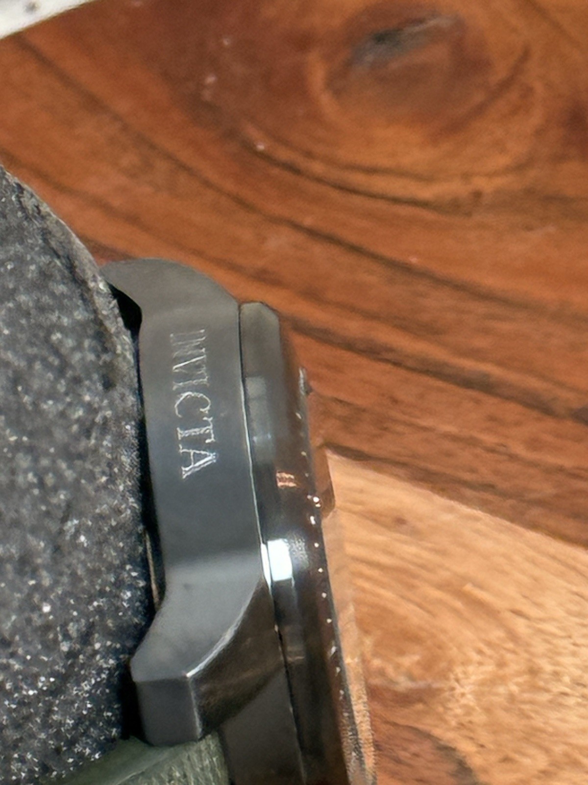 Invicta Corduba 23435 Black Red Dial Green Strap Quartz Watch Needs Battery
