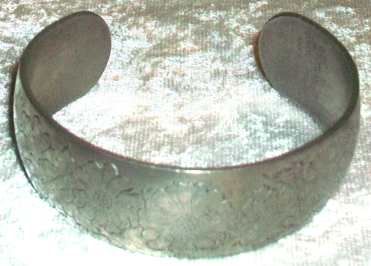 Vintage Leonard of Bolivia Hand Etched Genuine Pewter Aster Floral Cuff Bracelet