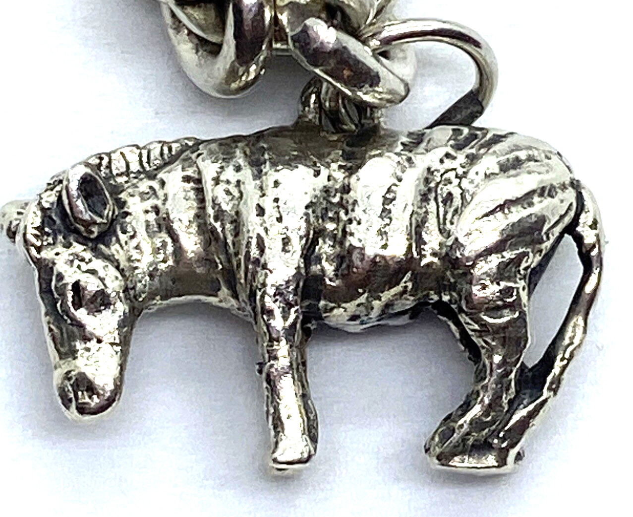 RARE SUSAN CUMMINGS STERLING SILVER (5) AFRICAN ANIMALS MBUGANI CHARM BRACELET