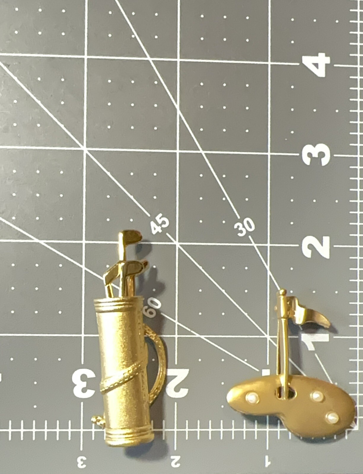 Lot 2 Golf Clubs Brooch Pins Hole In One Gold Tana Avon Vintage Fathers Day!!