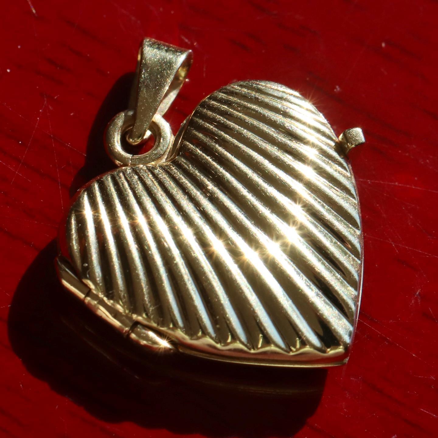 14k yellow gold pendant Italian 1.05″ heart locket charm vintage 3.85gr N3467